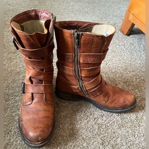 Frye Brown leather zip up boots, size 8
